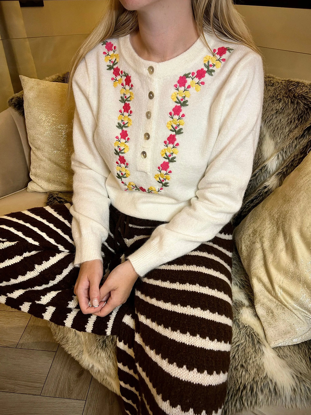 Pull brodé Flora Luviana
